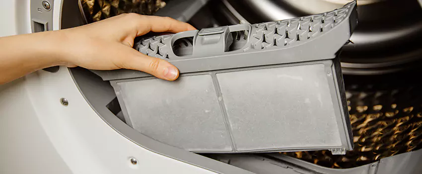 Signs Of A Clogged Dryer Lint Trap in Palestine, Texas